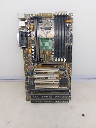 PLACA BASE DE ORDENADOR ANTIGUO 