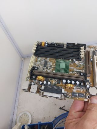 PLACA BASE DE ORDENADOR ANTIGUO 