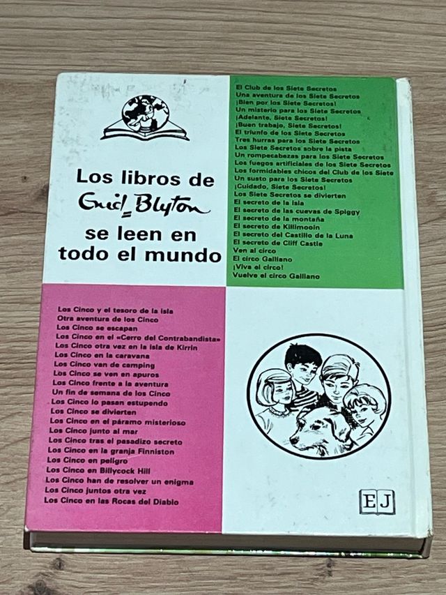 Libro Los cinco van de camping