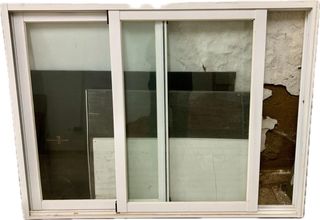 Ventana de 950 x 1290mm de luz.