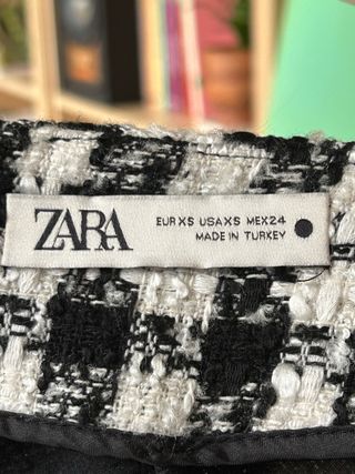 Falda tweed Zara