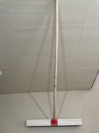 Cepillo barredor nuevo