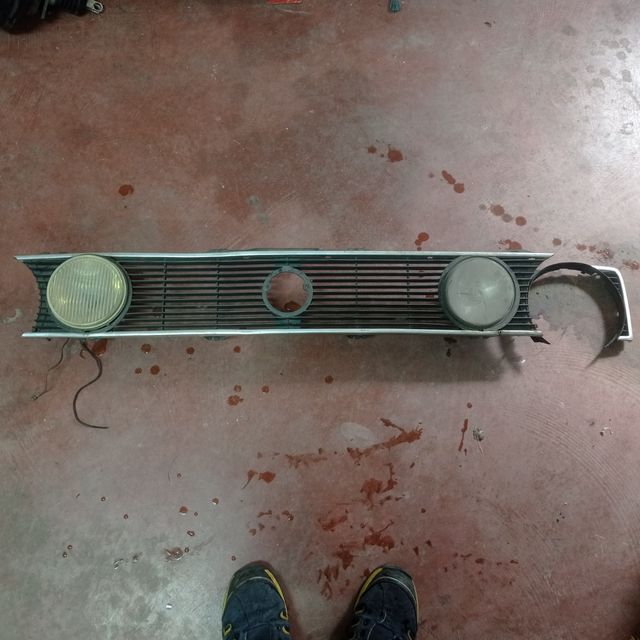 Rejilla coche clásico deportivo
