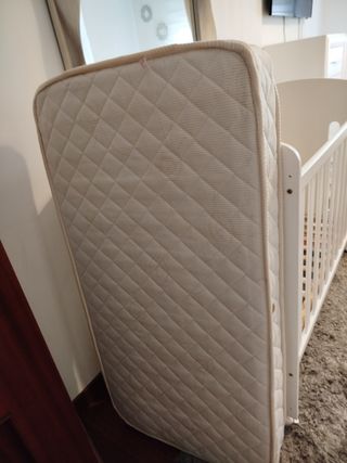 Cuna bebé madera maciza y colchón incluido