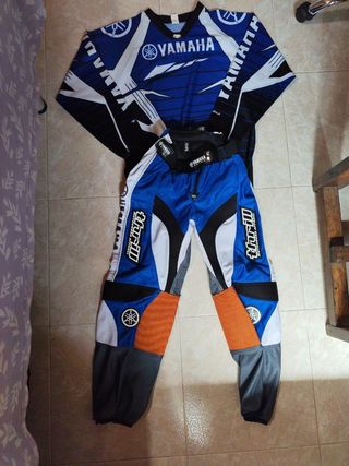 Equipación Motocross Yamaha