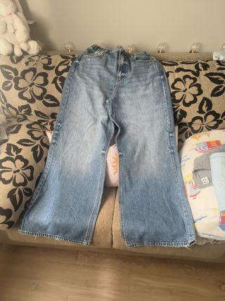 Pantalón Stradivarius 