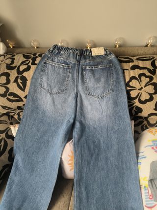 Pantalón Stradivarius 