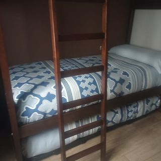 Se vende dormitorio con poco uso