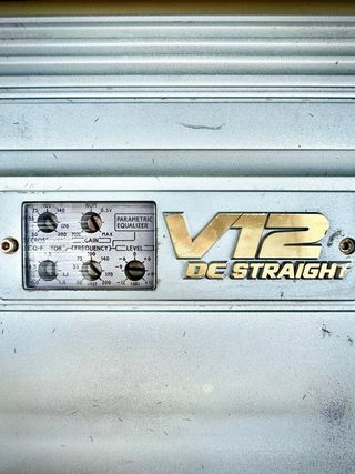 Etapa Alpine V12 y Subwofer MacAudio 10 pulgadas