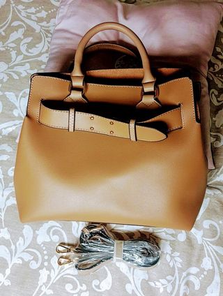 Bolso marrón de cuero