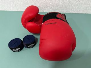 Guantes y vendas de boxeo