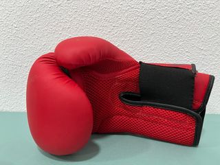 Guantes y vendas de boxeo