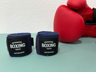 Guantes y vendas de boxeo
