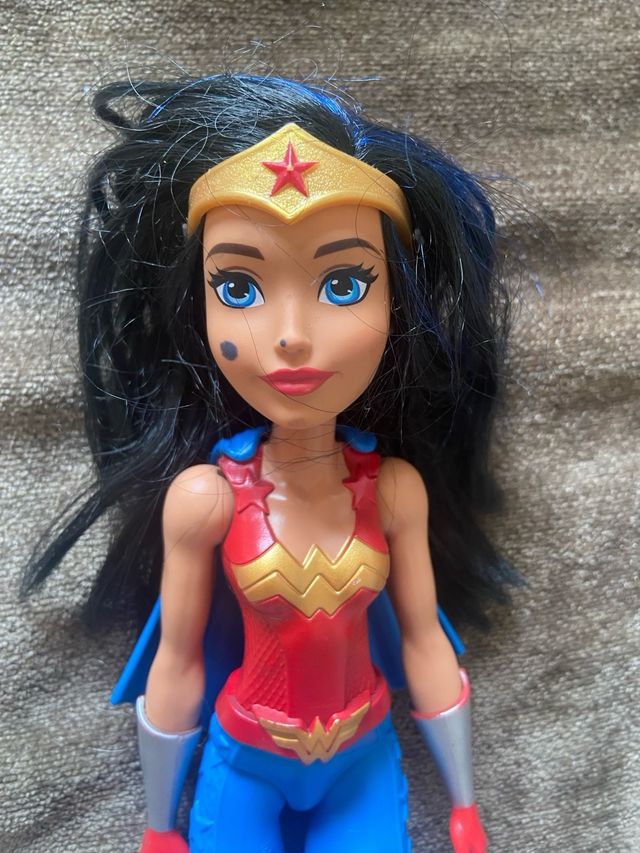 Muñecas Supergirl & Wonder Woman