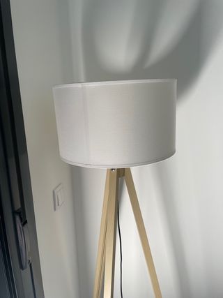 Lámpara trípode madera - blanca
