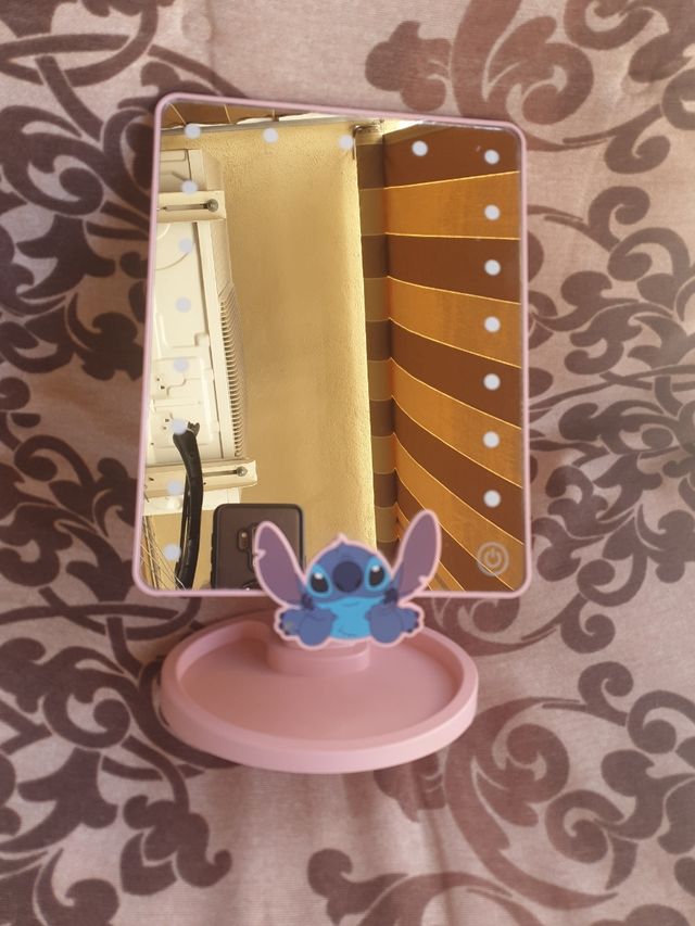 Espejo tocador DISNEY Stitch rosa LED