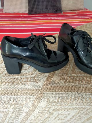 Zapatos Gloria Ortiz negros