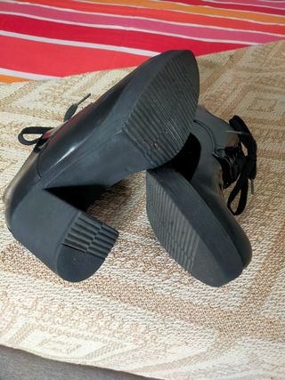 Zapatos Gloria Ortiz negros