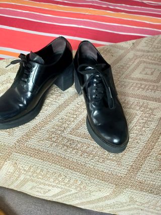 Zapatos Gloria Ortiz negros