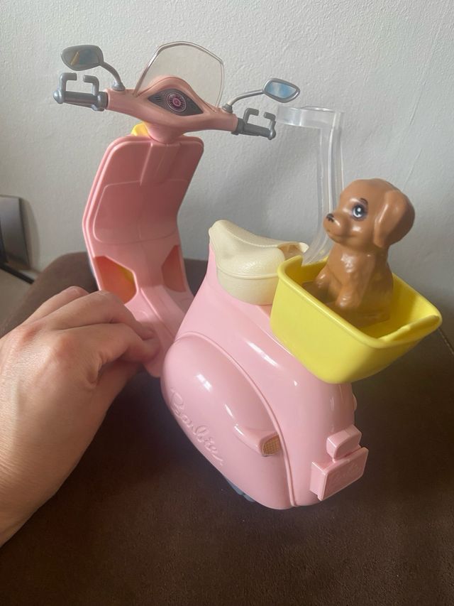 Moto Barbie con cesta y cachorro