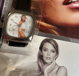 Kylie Minogue Lote 4 cds y reloj de regalo