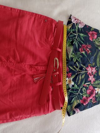 Conjunto chica talla 40 camisa y falda con cinturó