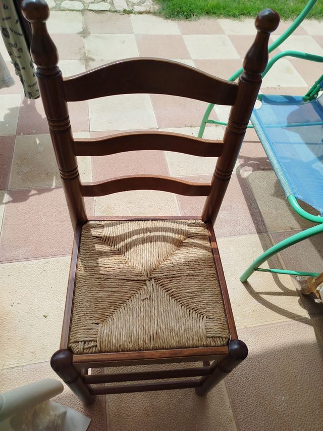 Mesa extensible y 6 sillas