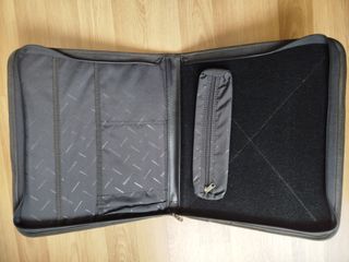 Cartera de piel porta documentos 