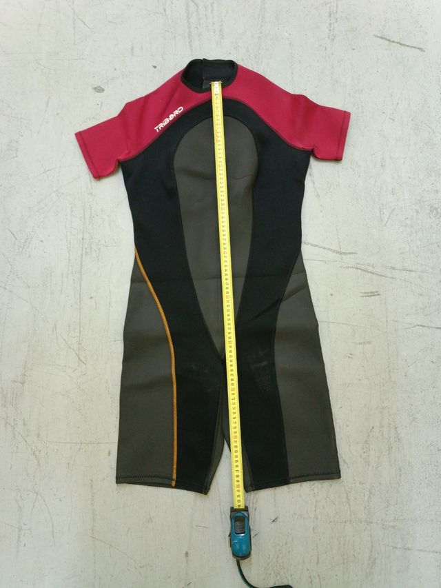 Neopreno buceo-surf. Tribord talla 46. Tipo shorty