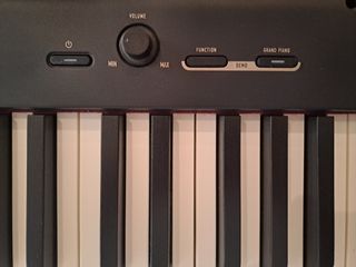 Piano digital CASIO con equipo completo
