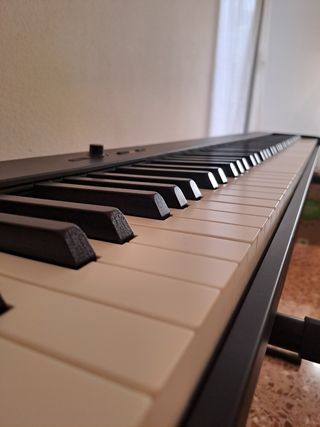 Piano digital CASIO con equipo completo
