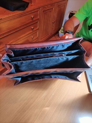 Cartera de Cuero marrón de piel.