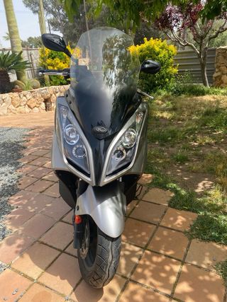 Kymco Super Dink 125 - Scooter