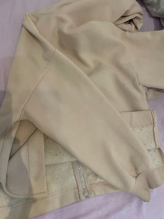 Sudadera con capucha y cremallera niña
