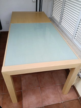 Mesa comedor con 4 sillas