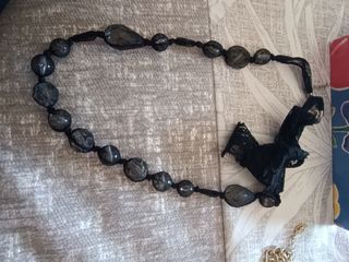 Colgante de encaje negro