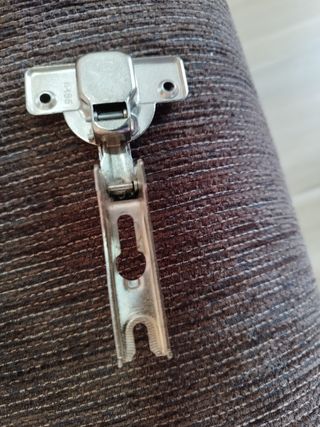 Bisagras armarios acero niquelado