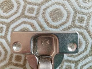 Bisagras armarios acero niquelado