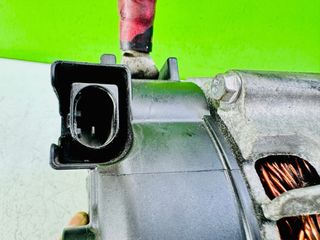 Alternador BMW E90 N47D20C 7802261