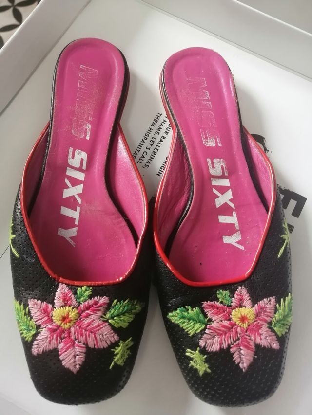 Zapatos Miss Sixty negros y rosas
