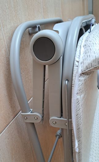 Cambiador con bañera para bebés