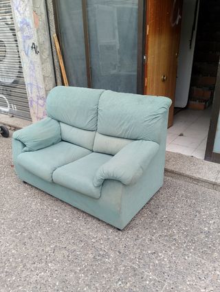 Sofá de dos plazas de 140x80 