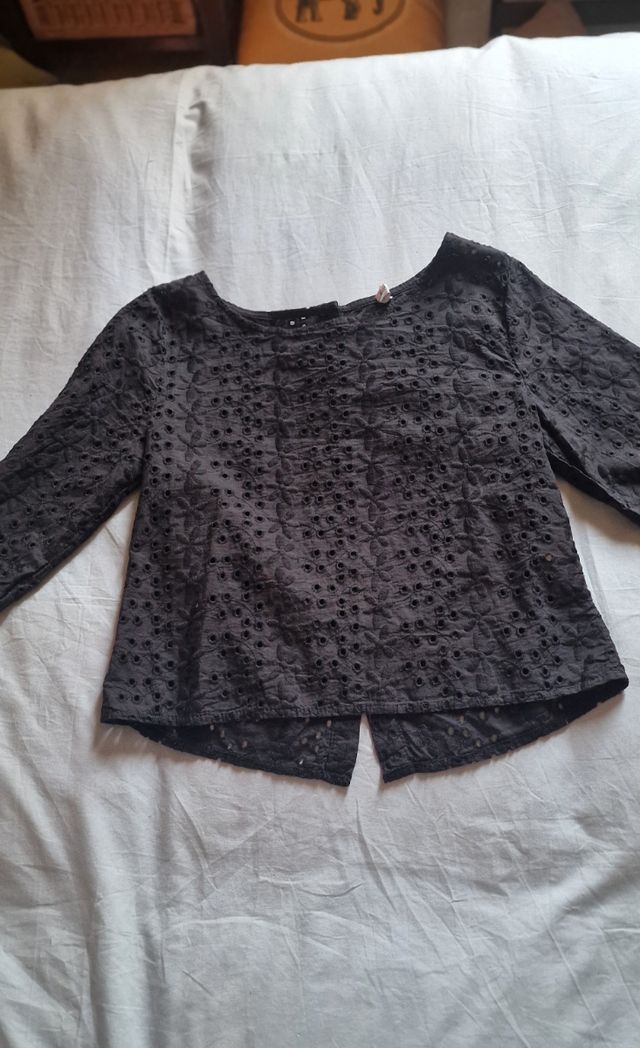 Blusa in cotone sangallo 