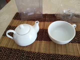 Set teiera e tazza bianco