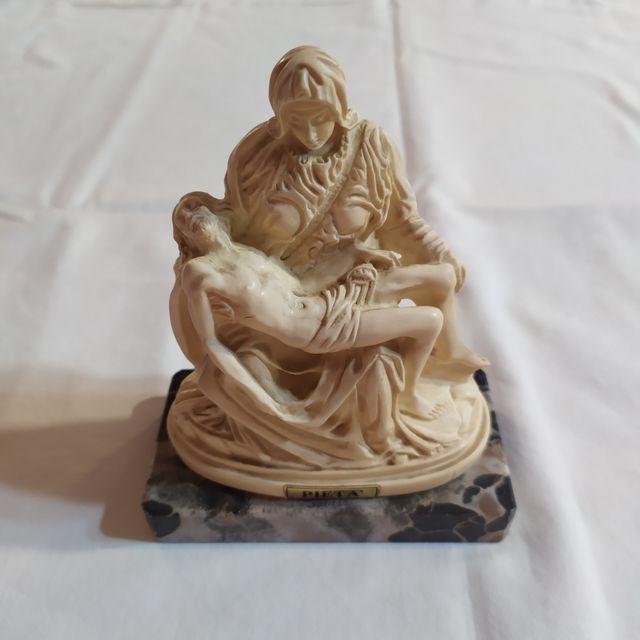 Statuetta vintage Pietà di Michelangelo