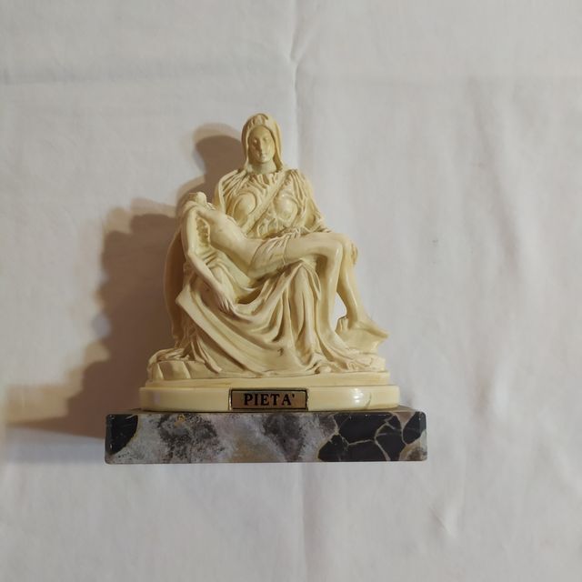 Statuetta vintage Pietà di Michelangelo