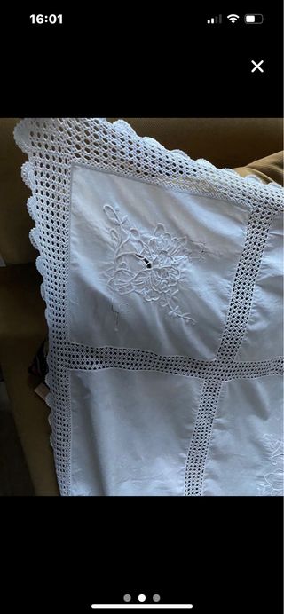 Manteleria algodón blanco bordada