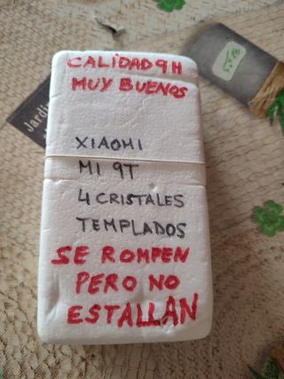 4  PROTECTORES  PARA  XIAOMI  MI  9  T  8  €