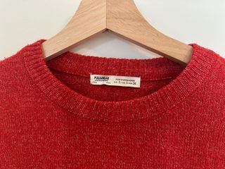 Jersey rojo cuello redondo
