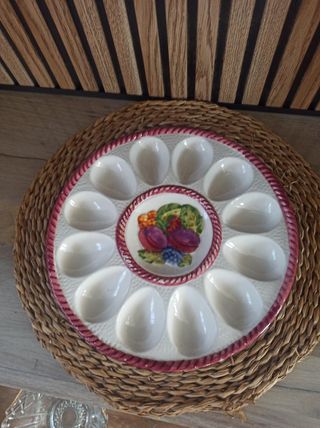 Vecchio piatto a base di uova